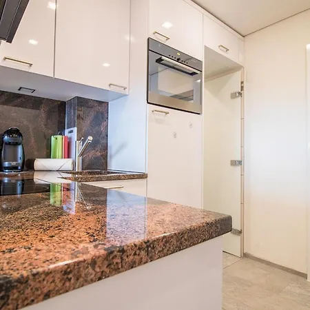 Apartment Alexandra 611 By