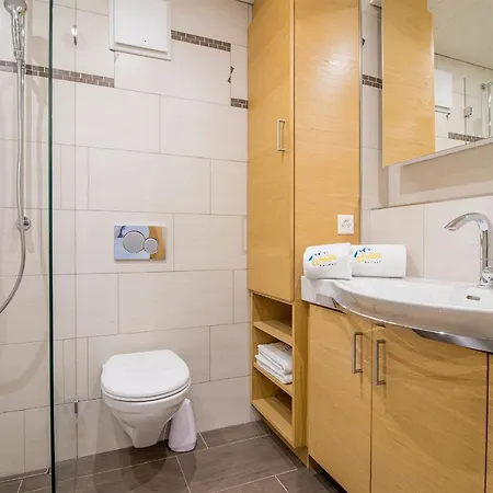 Alexandra 611 By * Arosa