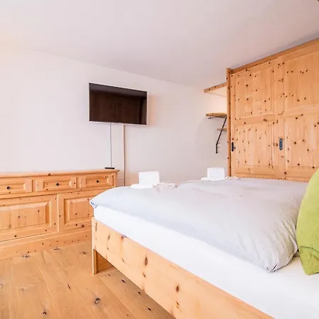 Alexandra 611 By Arosa