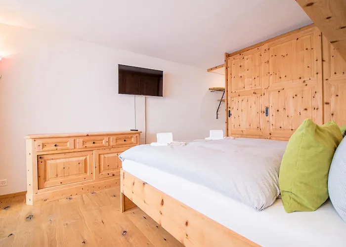 Alexandra 611 By Arosa